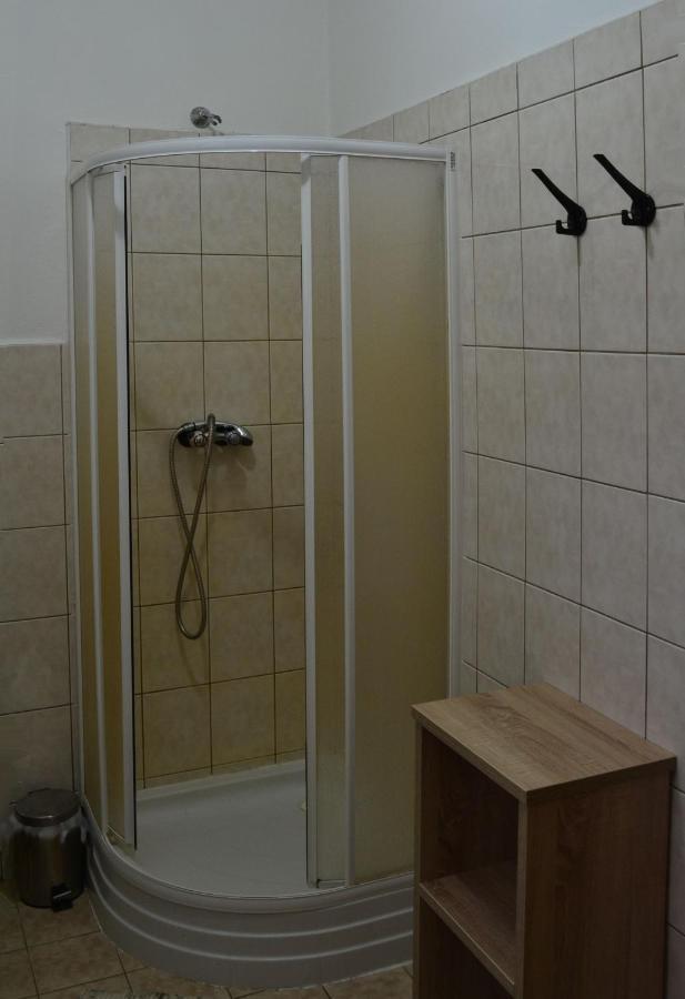 Hotel Decin Na Skrivance エクステリア 写真