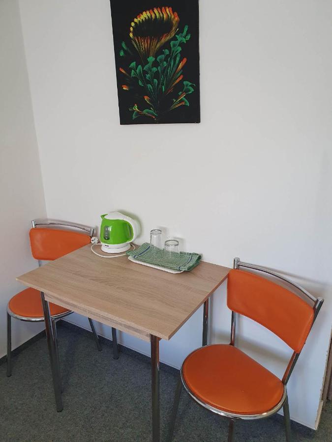 Hotel Decin Na Skrivance エクステリア 写真