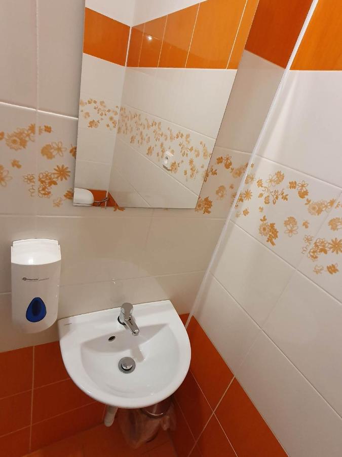 Hotel Decin Na Skrivance エクステリア 写真