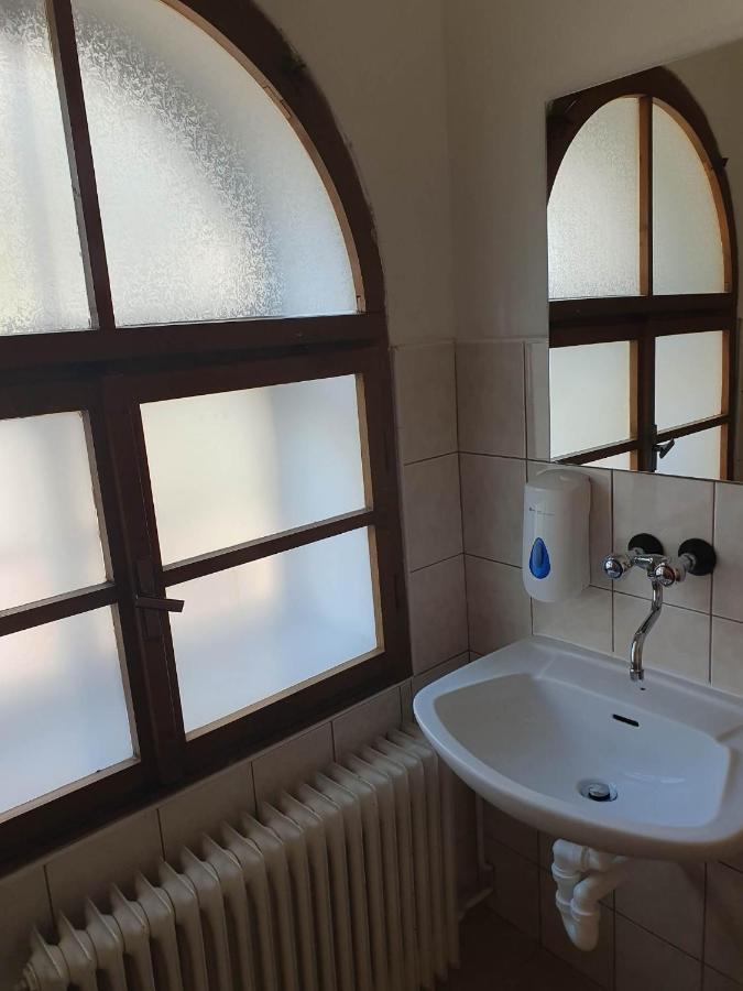 Hotel Decin Na Skrivance エクステリア 写真
