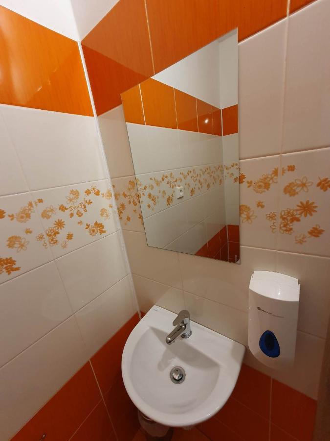 Hotel Decin Na Skrivance エクステリア 写真